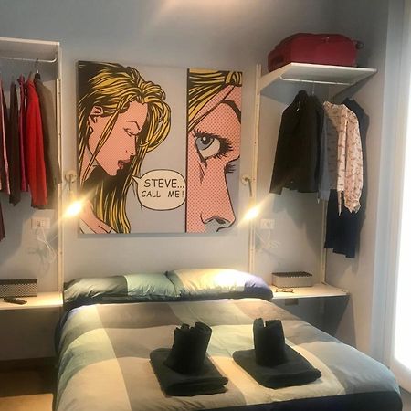 Pied A Terre Sant'Agostino Apartment Milan Bagian luar foto