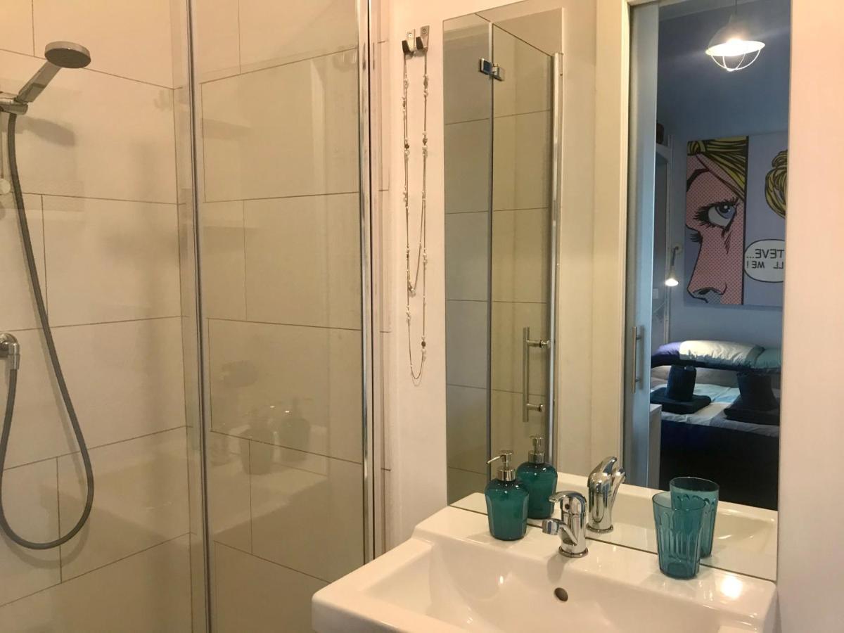 Pied A Terre Sant'Agostino Apartment Milan Bagian luar foto