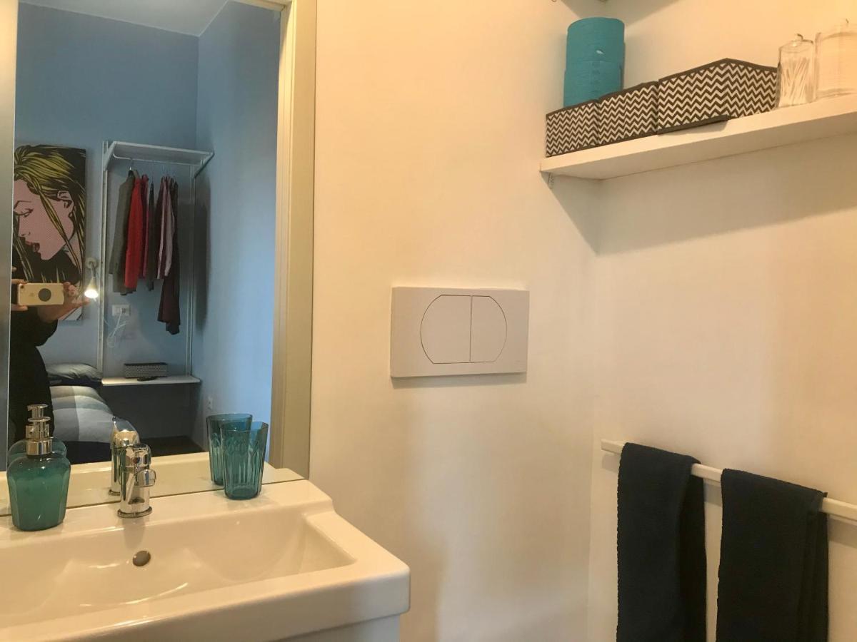 Pied A Terre Sant'Agostino Apartment Milan Bagian luar foto