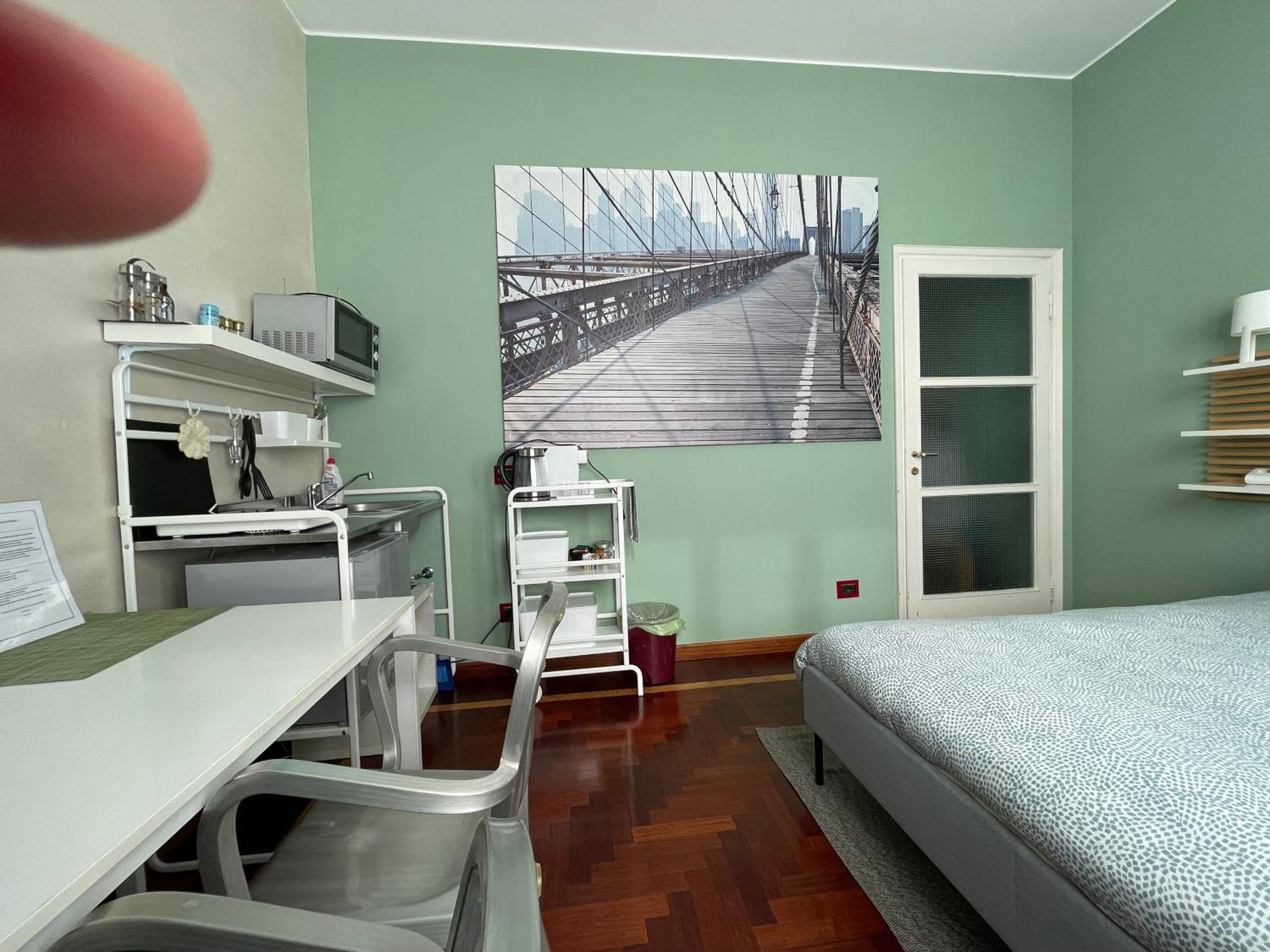 Pied A Terre Sant'Agostino Apartment Milan Bagian luar foto