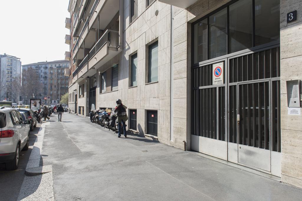 Pied A Terre Sant'Agostino Apartment Milan Bagian luar foto
