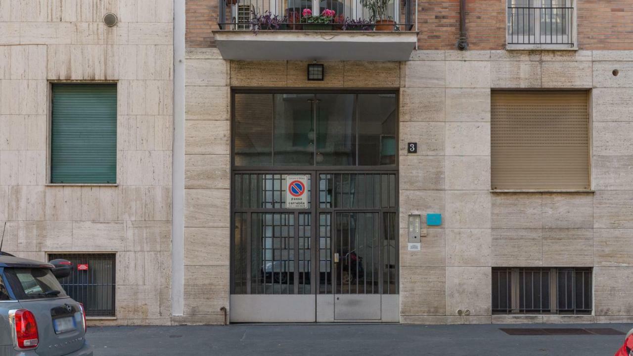 Pied A Terre Sant'Agostino Apartment Milan Bagian luar foto